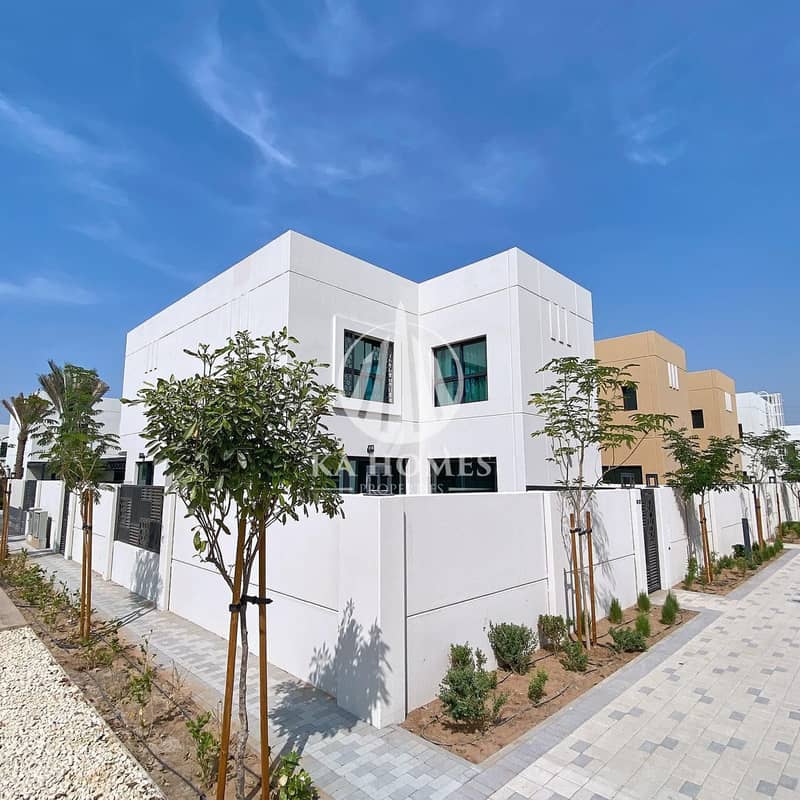 🌿 Ready Sustainable Villas in Sharjah with Smart Home Features 🏡 100