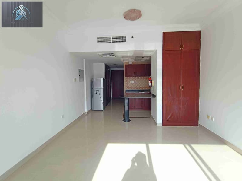 Chiller AC Free,, Studio Apartment with Fridge and Washing Machine Just