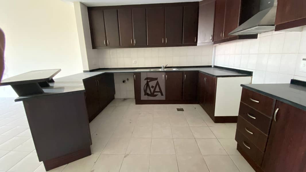 2 BHK Apt With EnSuit Bath Balcony Store Room Near Metro
