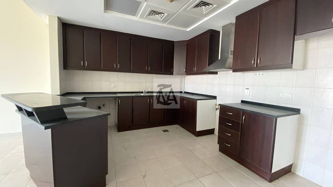 2 BHK Apt With EnSuit Bath Balcony Store Room Near Metro