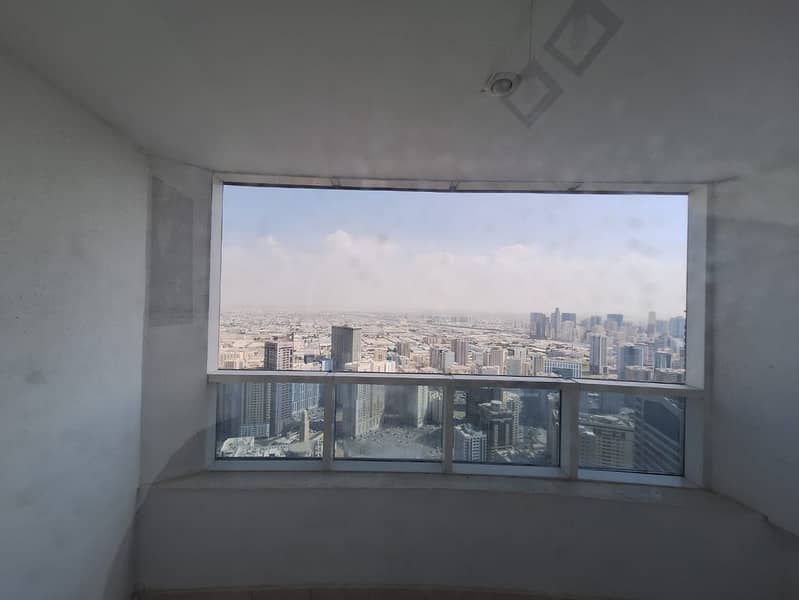 Parking and a free month Twobedroom apartment for annual rent in Al