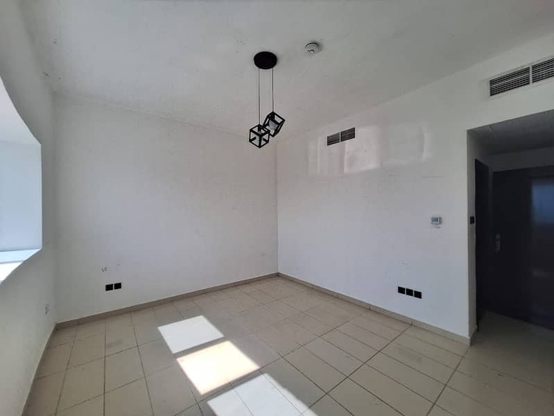 Parking and a free month Twobedroom apartment for annual rent in Al