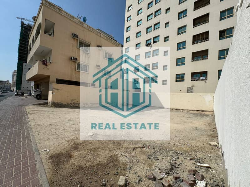 Land for sale in bur Dubai backside Khalid bin Waleed st , permit