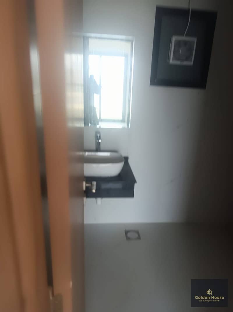 (2 rooms), reception, 2 bathrooms overlooking Sheikh Khalafah Street