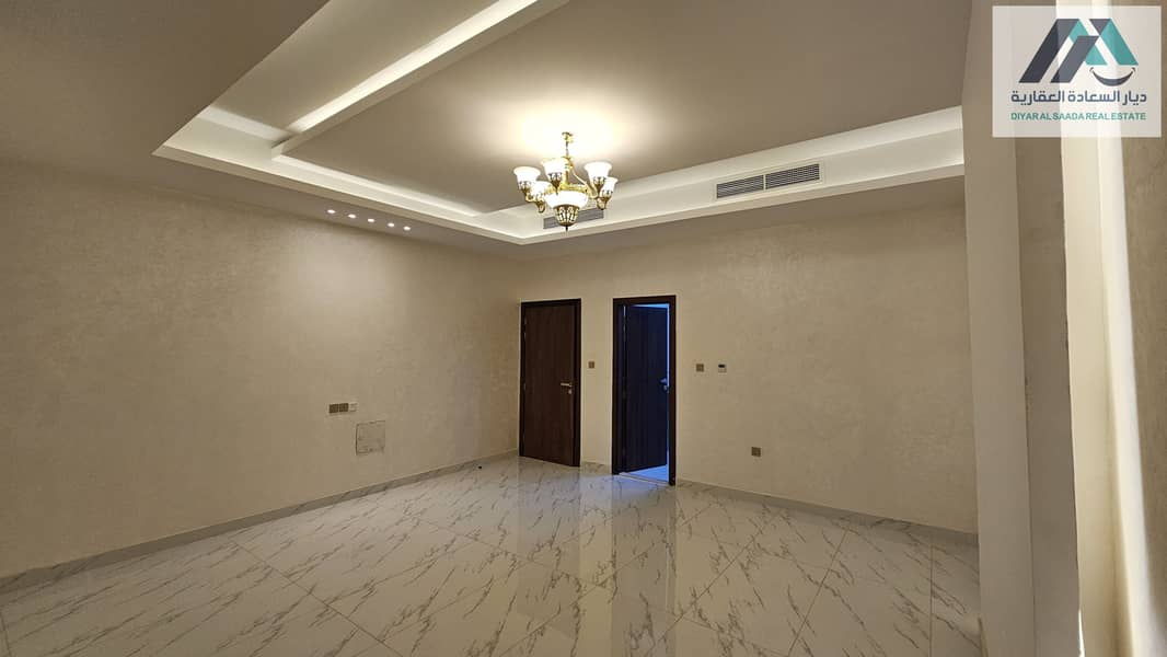 Villa for rent in Al Yasmeen 5 rooms, a living room, a hall, and a maid