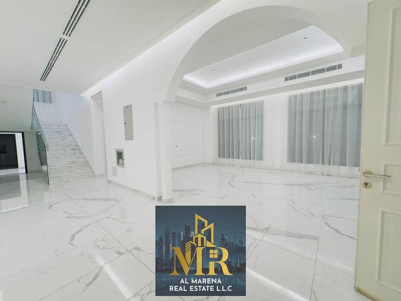 Exclusive offer for rent a luxury villa with a large yard in Ajman, Al