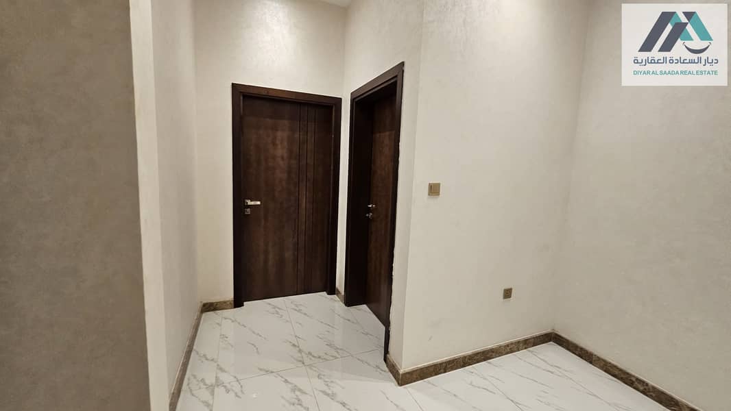 Villa for rent in Al Yasmeen 5 rooms, a living room, a hall and a maid