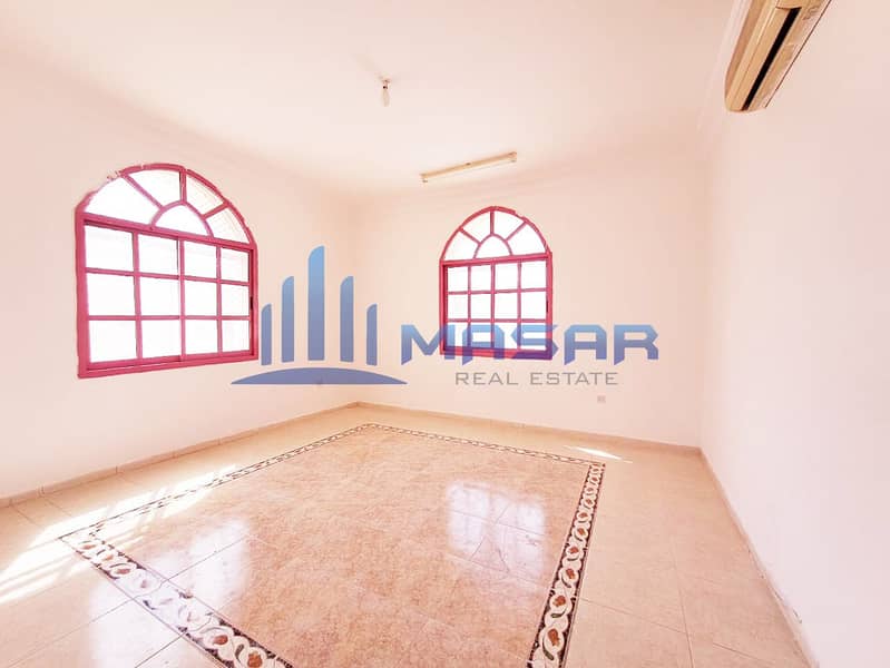 Private Entrance Apartment First Floor Prime Location