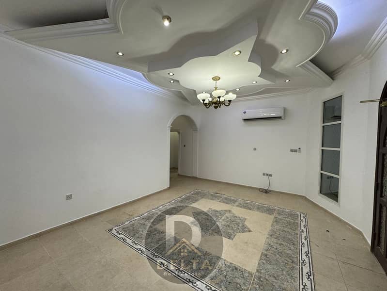 Villa for rent, ready for housing, on a paved street, in a residential