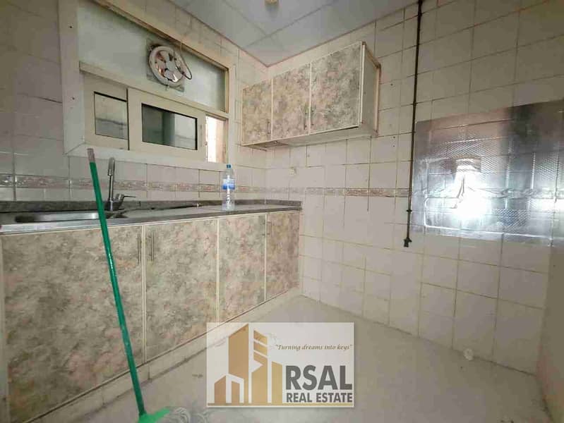 Spacious Lavish 1 Bhk Aparment For Bachelors prime Location Near Tea