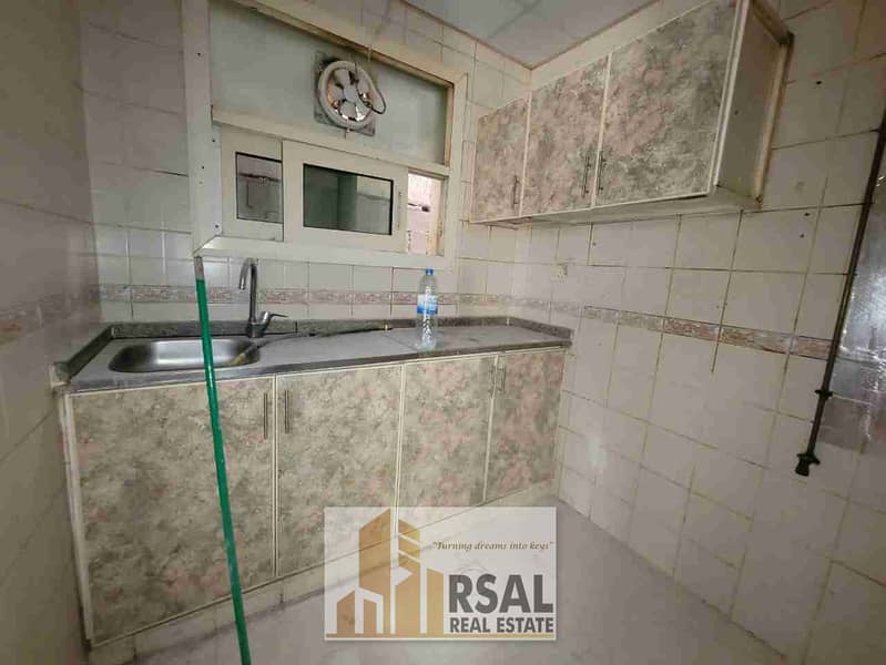 Spacious Lavish 1 Bhk Aparment For Bachelors prime Location Near Tea