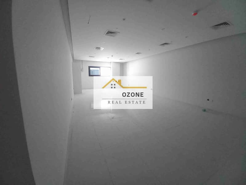 SPECIOUS LUXURY STUDIO . FREE COVER PARKING AND GYM POOL . FREE