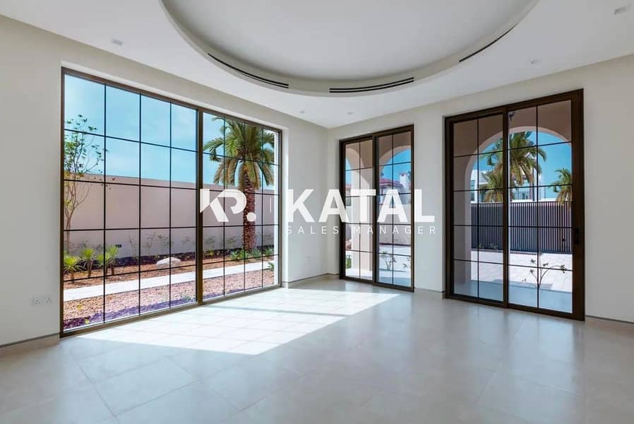 DREAM HOME SPACIOUS VILLA PRIME LOCATION