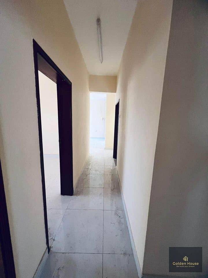 Apartment with two rooms, a hall, a kitchen, 2 bathrooms, and 2