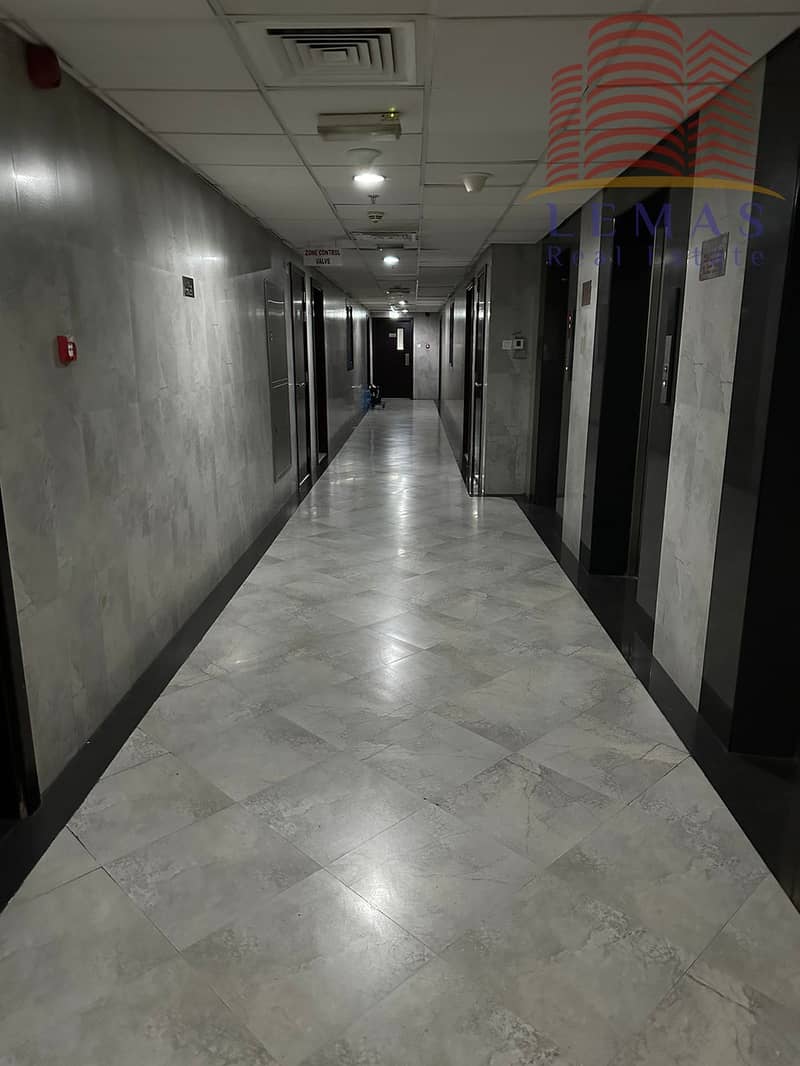 3bhk For rent with city view in Falcon Towers empty