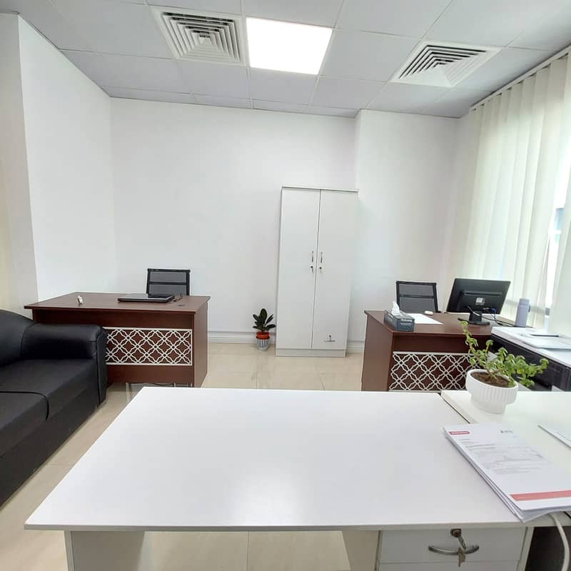 Beautiful Office for rent in Dubai direct from owner no commission