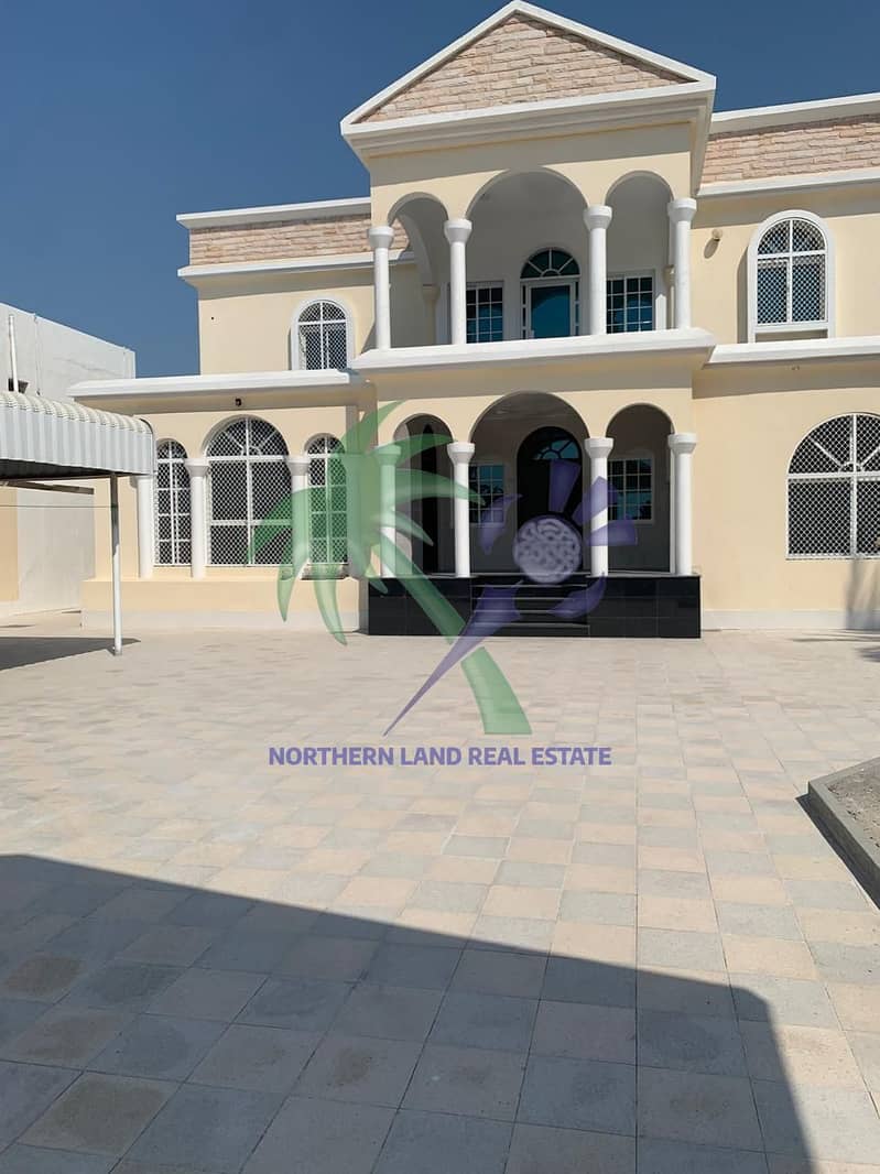 For rent a luxurious commercial villa in Al Quoz area Sharjah