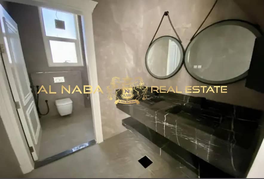 Commercial Investment Building 80*80 space Good annual