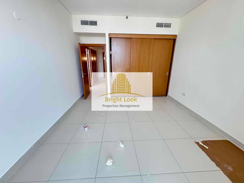 Amazing 2bhk with gym pol parking 80k yearly located Al rawdah Abu