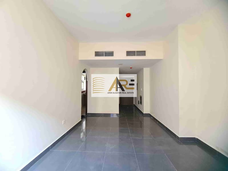 Hot offer !! Cheap rent !! Full family building!!