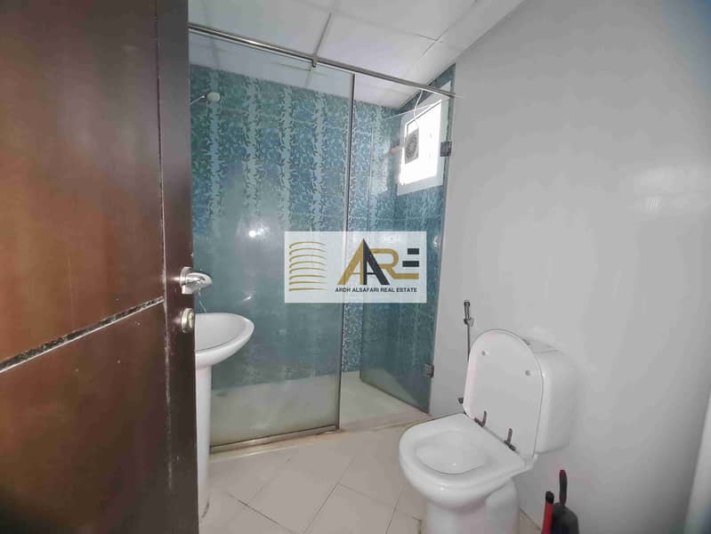 Hot offer !! Cheap rent !! Full family building!!