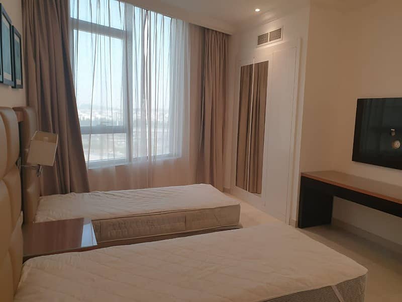 2 Bedroom Furnished Pool And Horse Stable View