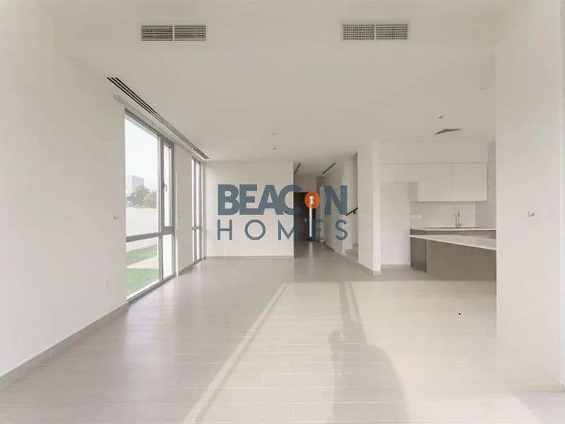 Single Row Green Belt Facing 18Hole Golf Course