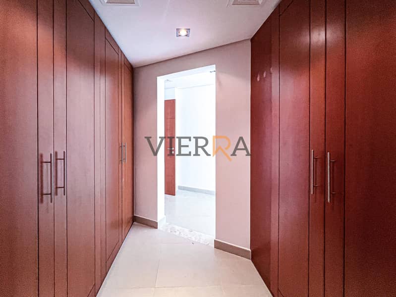 Hot Deal spacious Apartment Prime location