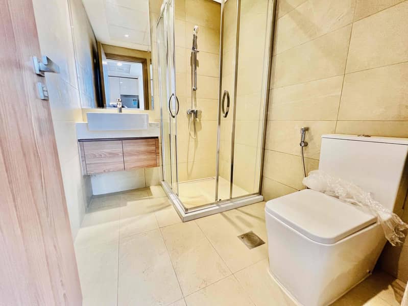 Corner Unit // Brand New // AC Free Luxurious 1bhk & Kitchen