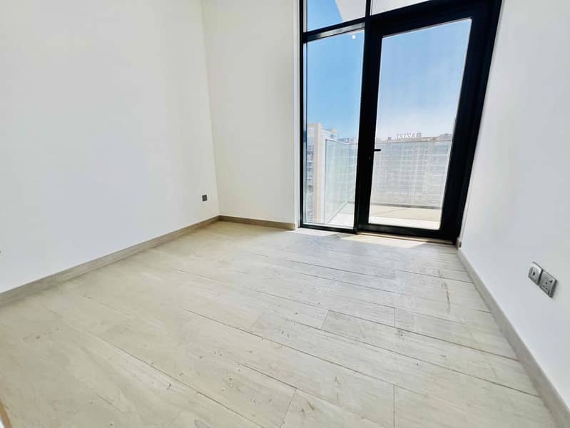 Corner Unit // Brand New // AC Free Luxurious 1bhk & Kitchen