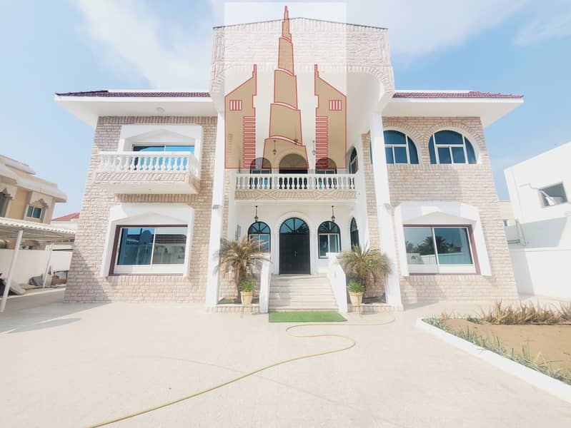 Like new villa balcony wardrobes Hall Majlis maid room Garage parking