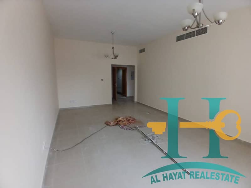 2BHK ,CENTRAL AC ,BALKON ,2 WASHROOM ,OPEN VIEW,BIG SQ,FT