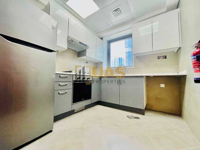 Spacious Near Metro High Class Finishing