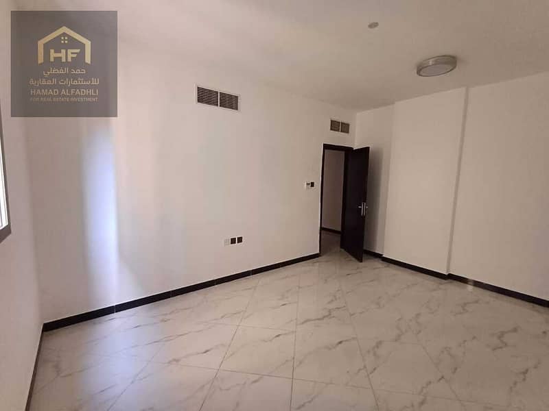 Room and hall, second occupant, central air conditioning