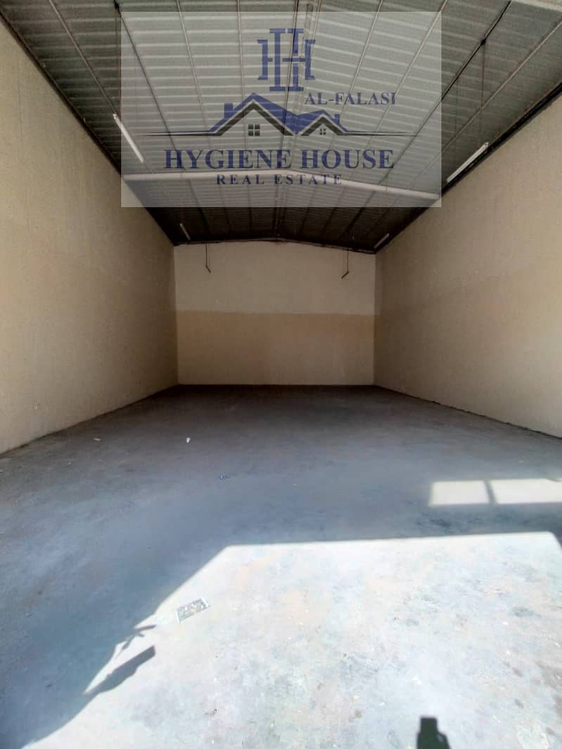 Warehouses for rent 3800 feet in Umm Al Quwain