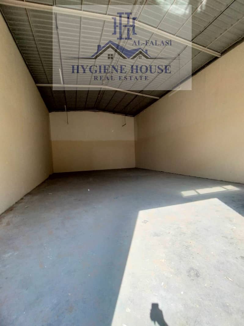 Warehouses for rent 3800 feet in Umm Al Quwain