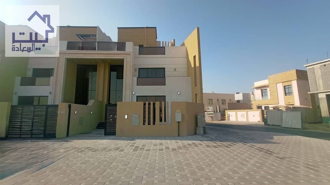 For rent in Al Zahya, a townhouse on the main road, 5 rooms, a living