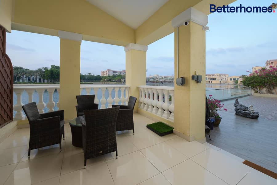 Stunning Lake View Terrace Spacious