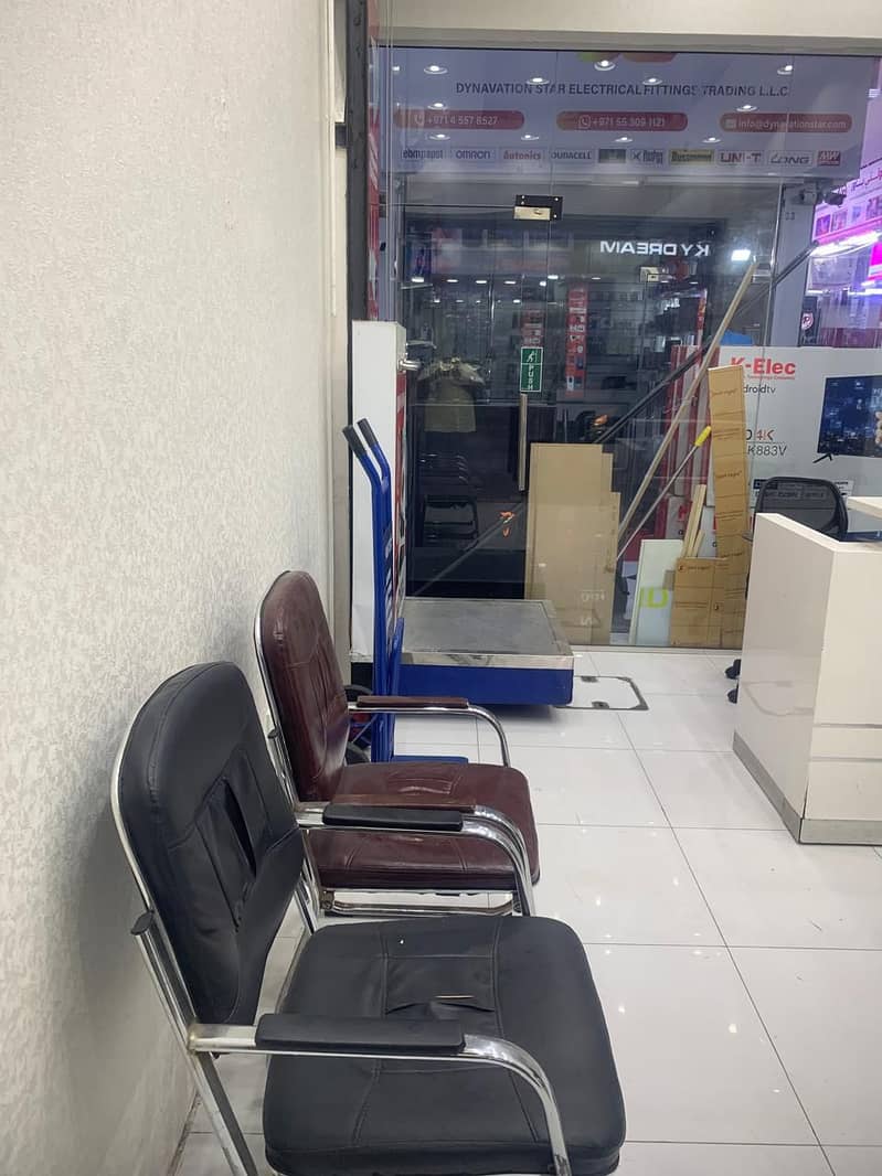 Fully Equipped & Furnished Spacious Camera/Laptop/ Shop for Rent In