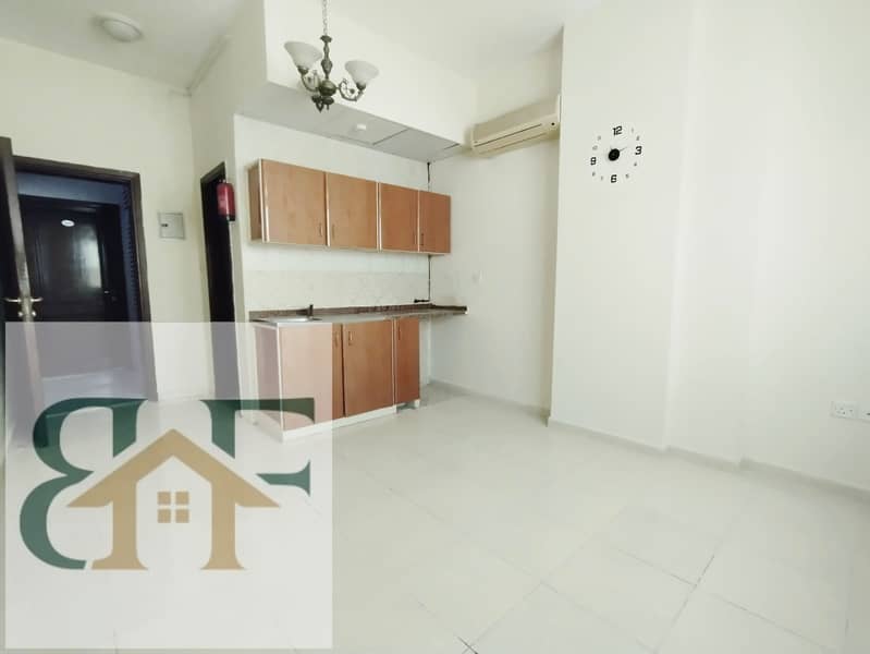 Spacious studio available for family near to Galaxy supermarket only in