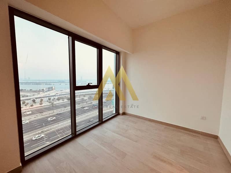 Ready to move Creek Harbour view Fully fitted kitchen