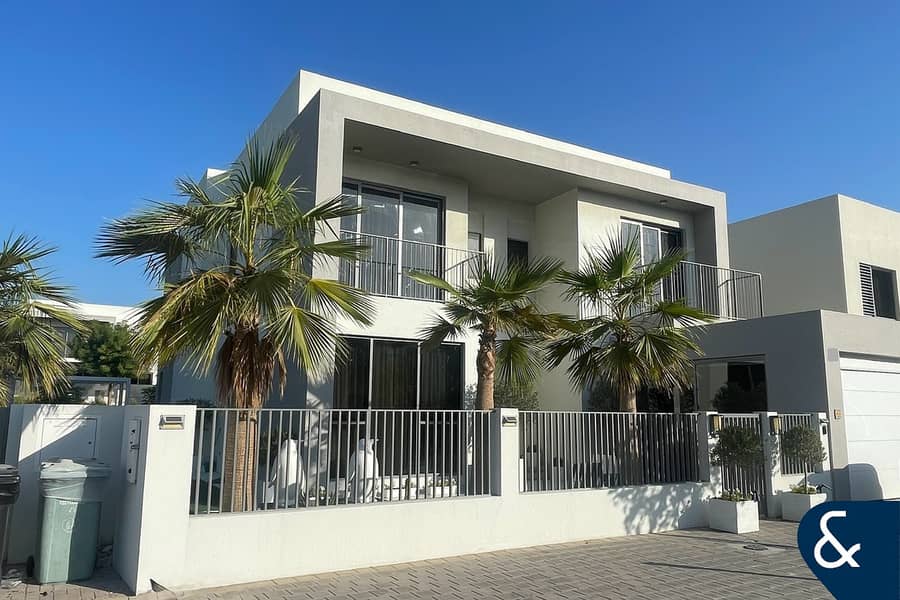 CLOSE TO POOL I HUGE PLOT I GREEN BELT