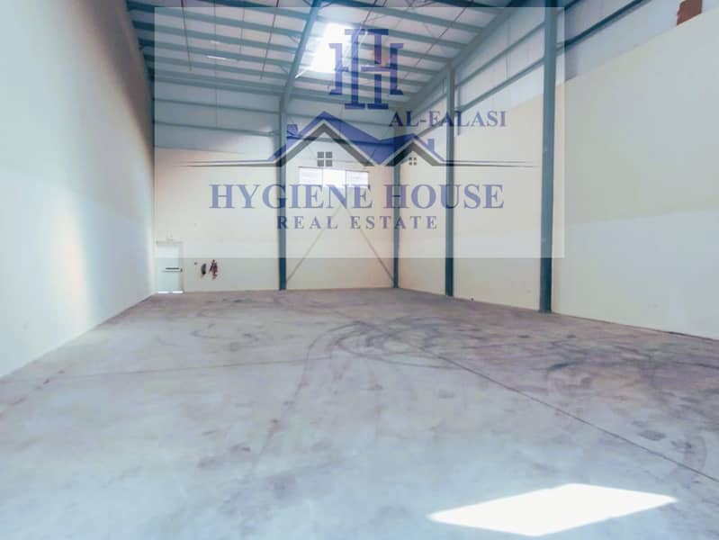 2warehouses are available for annual rent in Umm Al Quwain