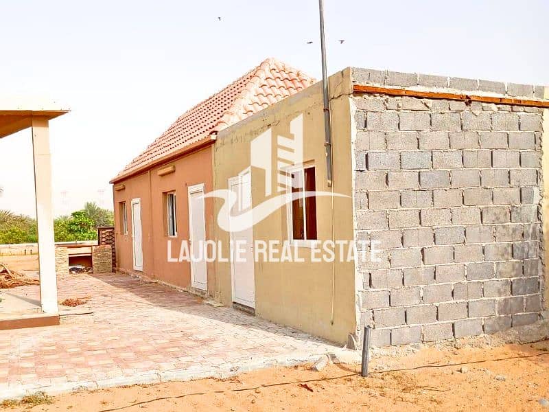 Spacious Farm Palm trees Wellmaintained