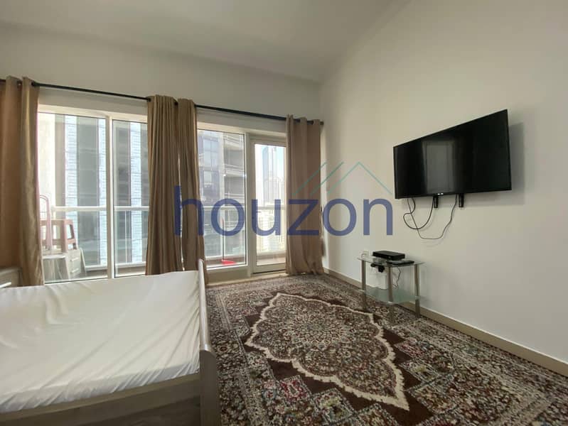 Ready to Move In Bright Studio Fully Furnished