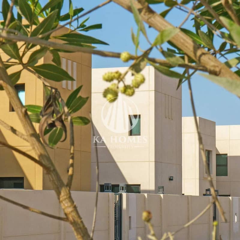 For lovers of privacy and comfort Luxury ready villas and townhouses in