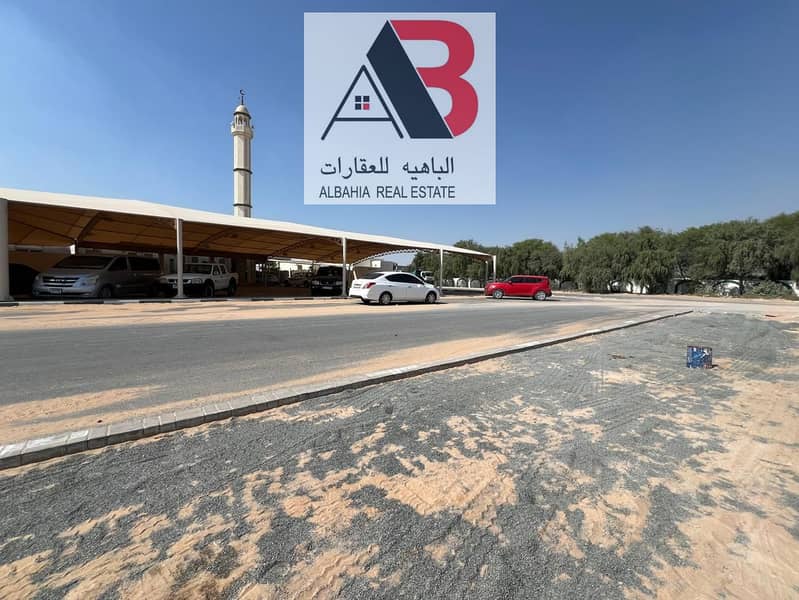 OPPOSITE MOSQUE \\ FREE TRANSFER \\ 1969 SQ FT \\ FREE HOLD LAND FOR