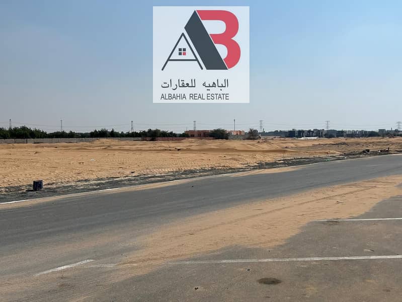 OPPOSITE MOSQUE \\ FREE TRANSFER \\ 1969 SQ FT \\ FREE HOLD LAND FOR