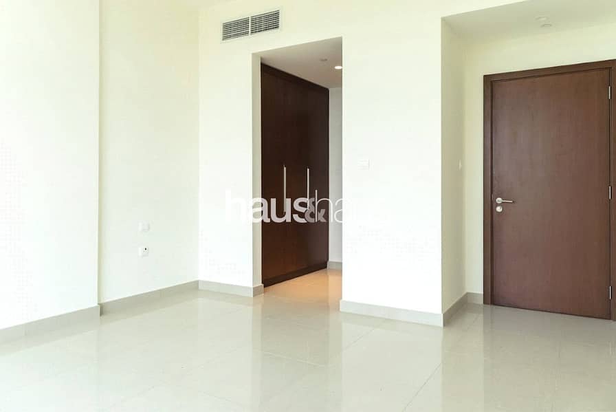 Vacant now Direct park access Extended balcony