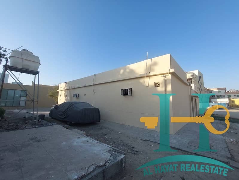 For sale Ajman Rashidiya 3 Arab house for sale consists of four